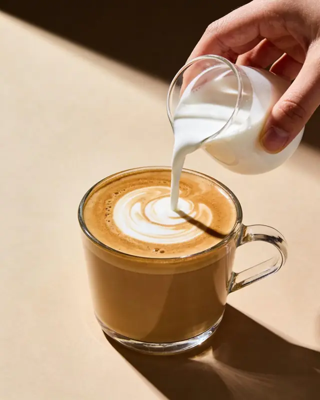 EMMILY Food · Desserts & Kaffee